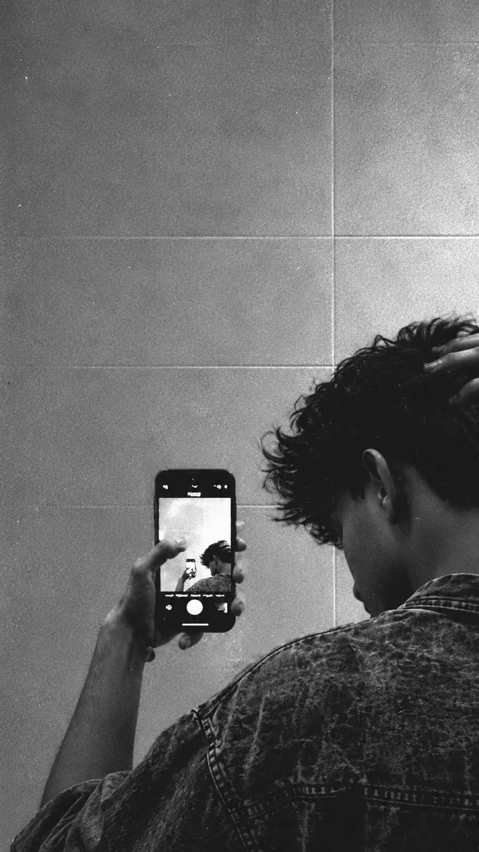 ultra-realistic black-and-white mirror selfie — dark aesthetic