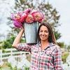 Lori Hernandez 🌸 Flower Farmer