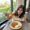 Ishika Mehta | Food & Lifestyle - Ahmedabad, India Instagram influencer profile picture