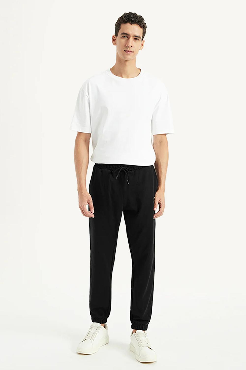 Levi's Men's Black Solid Utility Jogger