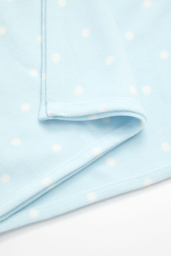 Cot bed 2024 fleece blanket