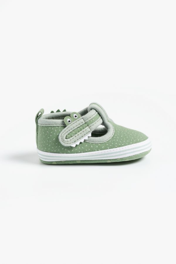 Baby hotsell converse mothercare