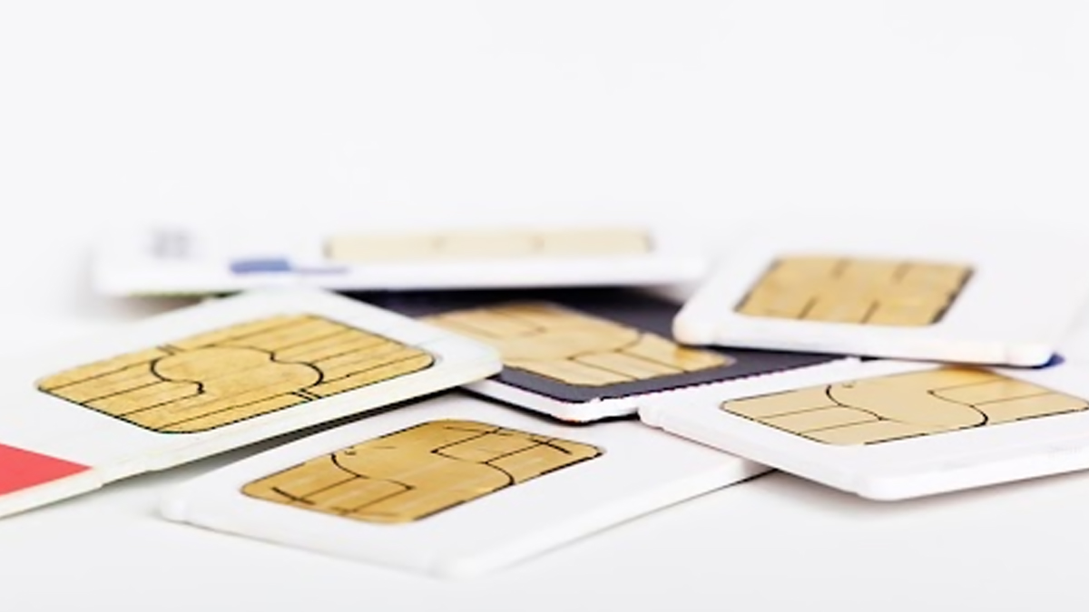 Fake Sim Cards: 30,000 போலி சிம் கார்டுகள் செயலிழப்பு; ஒரே நபரின் பெயரில் 600 சிம்கள்... அதிரவைக்கும் மோசடி நபர்களின் கைவரிசை.!