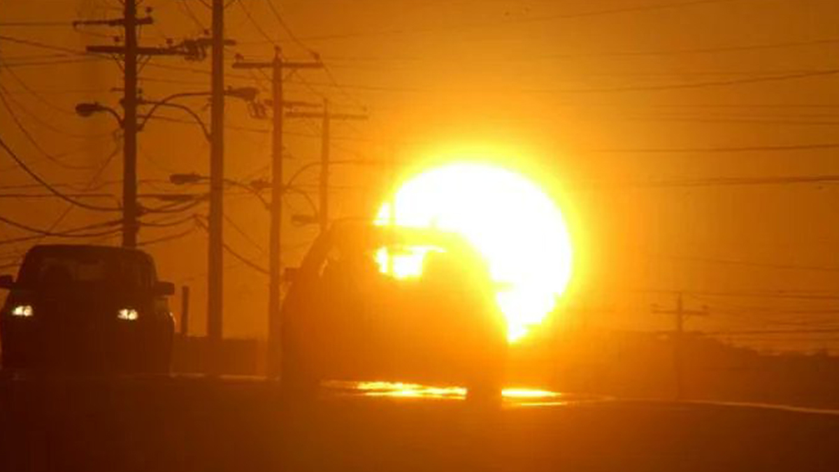 Heatwave Warning TN: 2 நாட்களுக்கு வெளுத்து வாங்கும் வெயில்; தமிழக மக்களே நமக்குத்தான் எச்சரிக்கை.! விபரம் உள்ளே.!