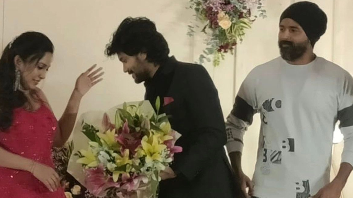 Sivakarthikeyan At Kavin Reception: புதுமணத்தம்பதிகள் கவின் - மோனிஷாவை நேரில் சென்று வாழ்த்திய நடிகர் சிவகார்த்திகேயன்.!