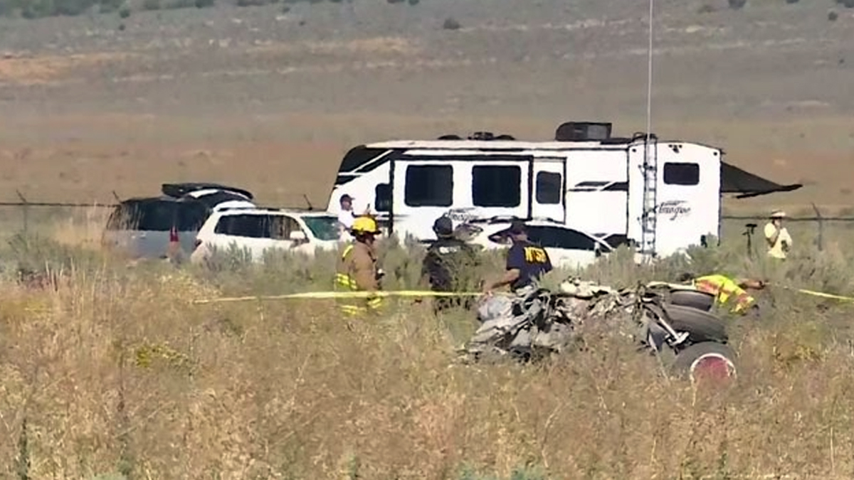Reno Airshow Accident: நடுவானில் மோதிக்கொண்ட 2 விமானங்கள்; போட்டியில் நடந்த பயங்கரம்.. விமானிகள் பரிதாப பலி.!