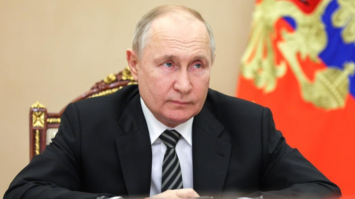 Russia-Ukraine War: தீவிரமடையும் ரஷ்யா- உக்ரைன் போர்.. அணு ஆயுதங்களை பயன்படுத்த ஒப்புதல் அளித்த புதின்..!