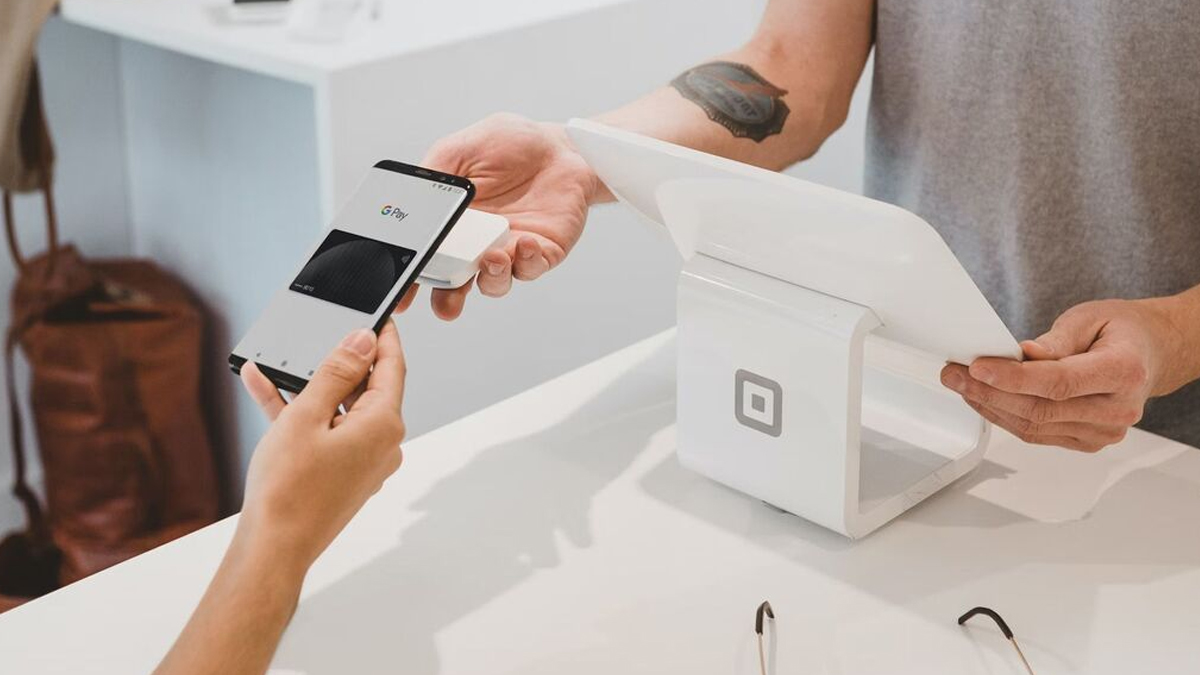 Google Pay Outside India: என்.பி.சி.ஐ இன்டர்நேஷனல் பேமெண்ட்ஸ் உடன் கூகுள் பே ஒப்பந்தம்... இனி வெளிநாடுகளிலும் சுலபமான பணப் பரிவர்த்தனை..!