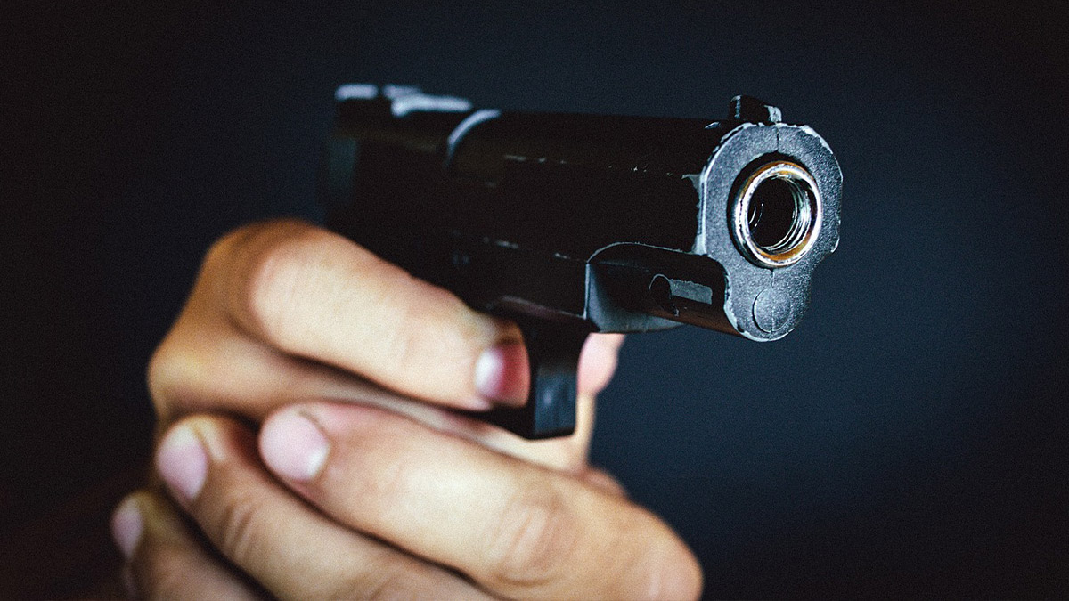 Gun Shooting In Toll Plaza: சுங்கச்சாவடியில் துப்பாக்கிச் சூடு நடத்திய மர்ம நபர்கள் - ஊழியர்கள் இருவர் பலி..!